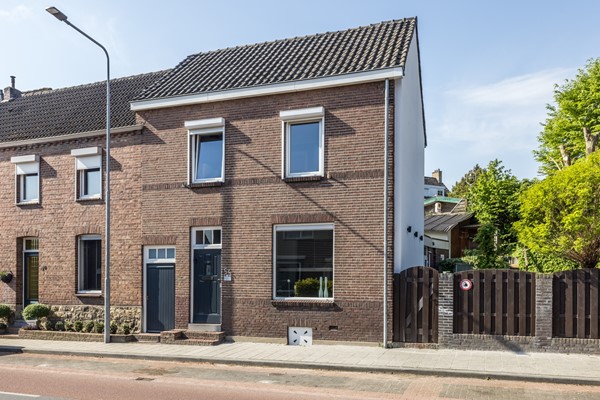 Verkocht: Instapklaar halfvrijstaand woonhuis met 4 slaapkames en tuin in Kunrade 